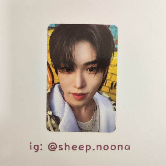 Photocards Minje Kickflip