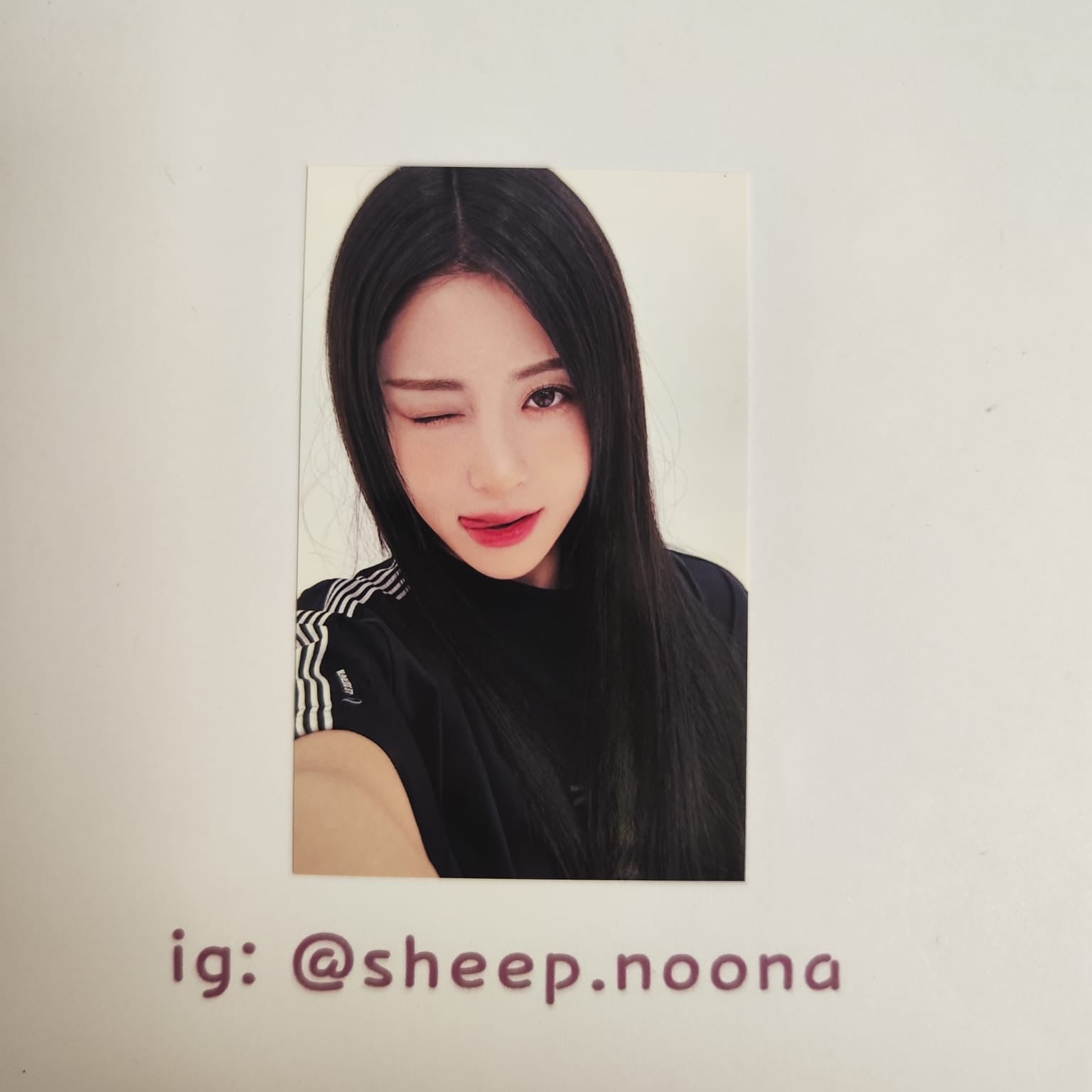 Photocards Yunjin Le Sserafim